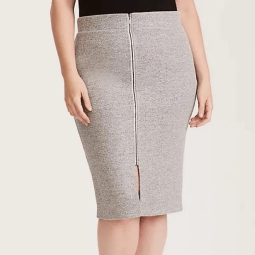 Torrid Chic Gray Ribbed Front Zip Stretch Pencil Skirt Plus Size 2X Grunge Punk